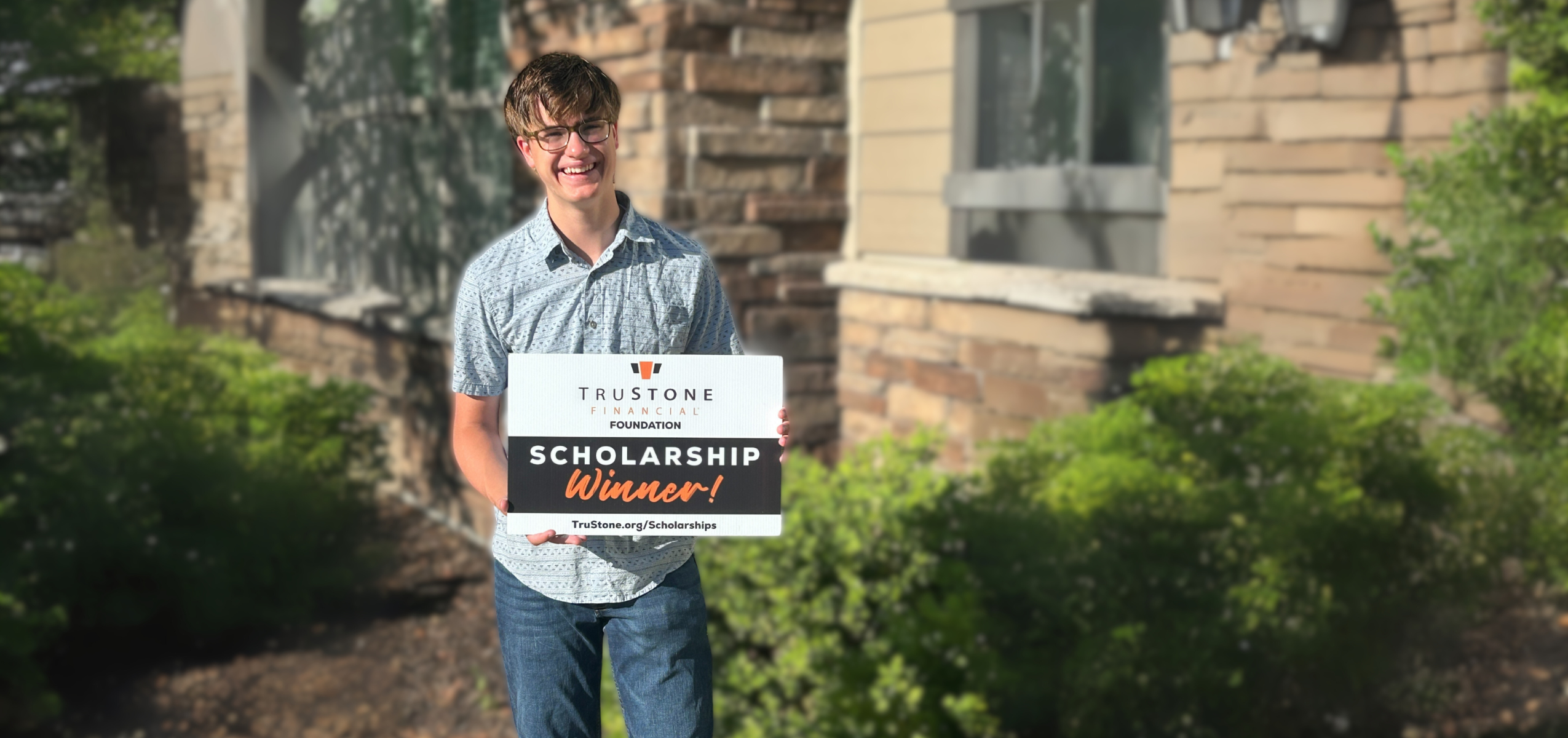 2025 Scholarship Winner Noah B.